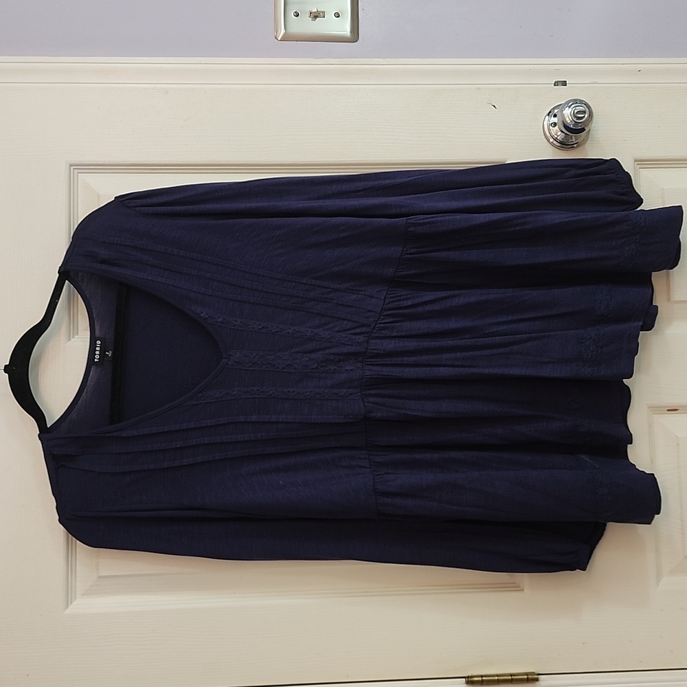 Pintuck V-neck top